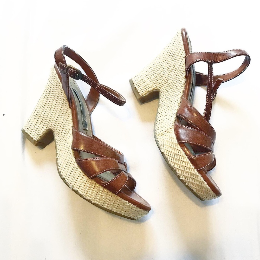 American Eagle Wicker Wedge Sandal Heels | 8 1/2 - Picture 1 of 2